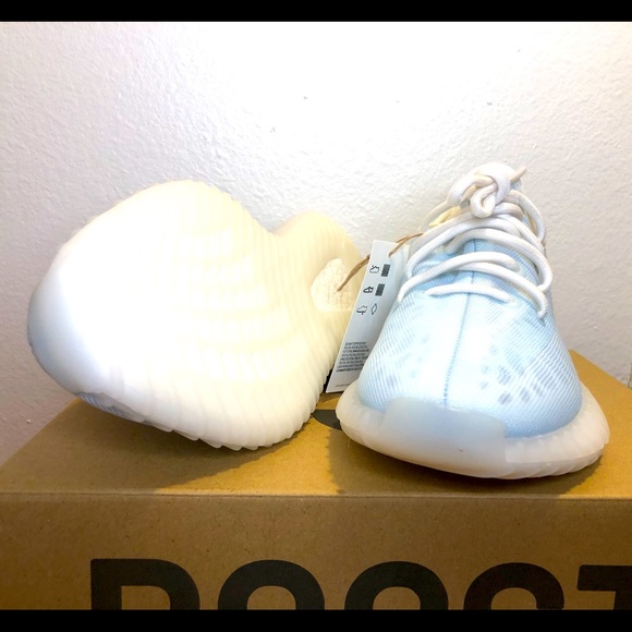 Yeezy Boost 350 V2 “Mono Ice” Size 5 GW2869 - Picture 1 of 8